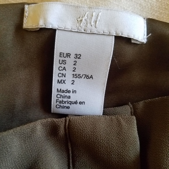 3/$20 H&M Sleeveless High-Low Dress - Picture 7 of 7